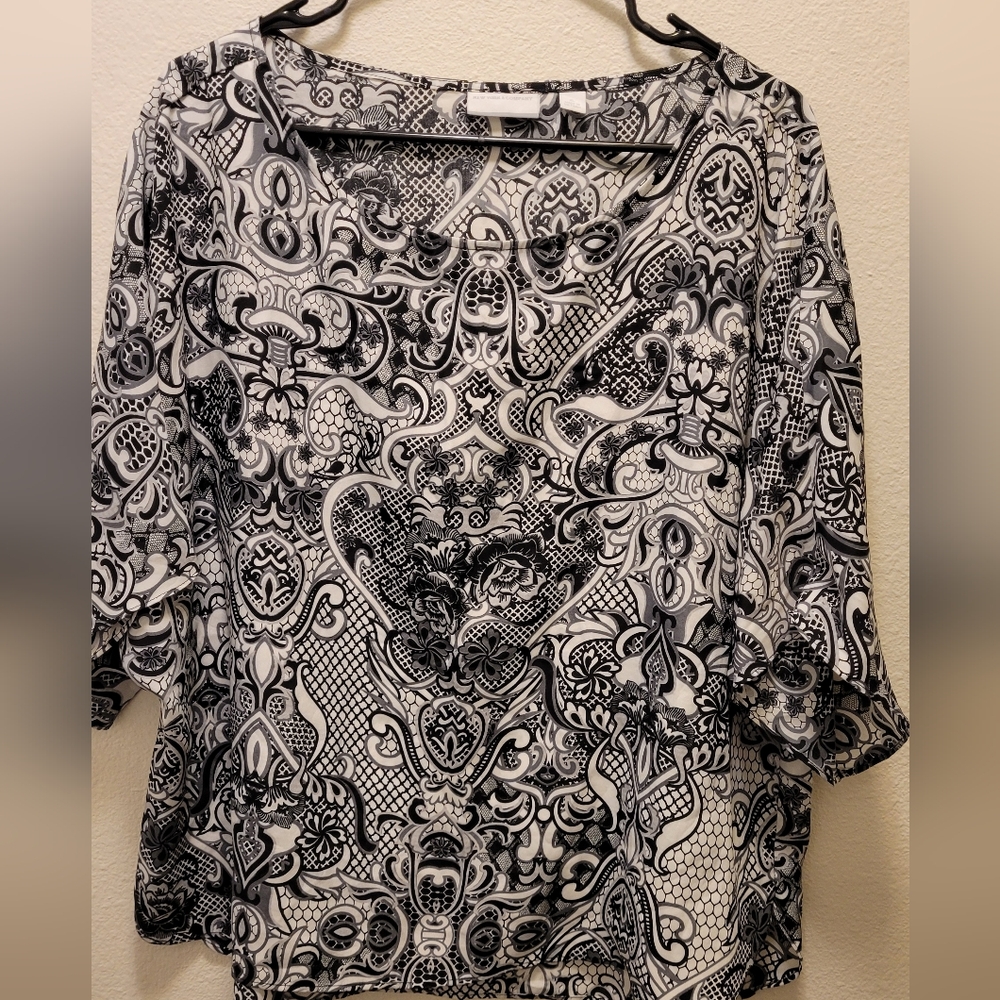 Black and White Patterned Women's Top